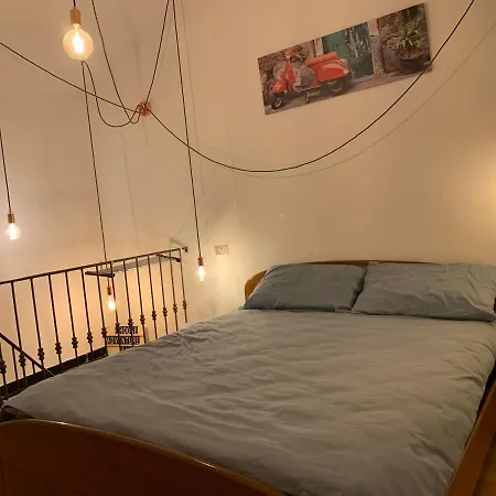 The Old Mansion * Vasia