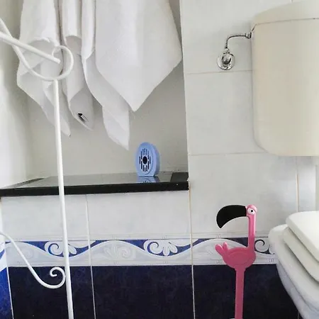 The Old Mansion * Vasia