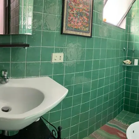 The Old Mansion * Vasia