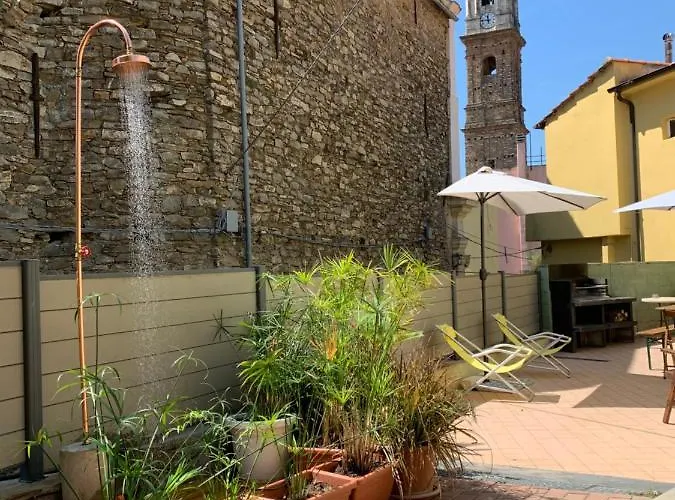 Semesterbostad The Old Mansion Vasia