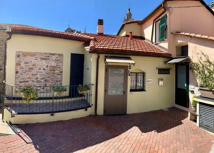 The Old Mansion Semesterbostad Vasia