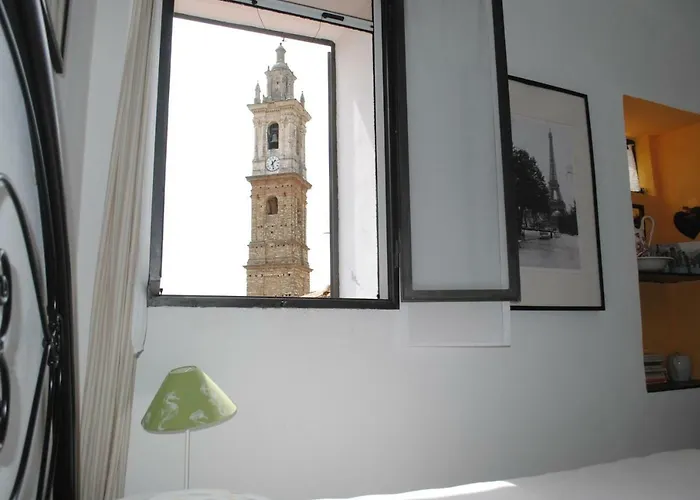 The Old Mansion * Vasia