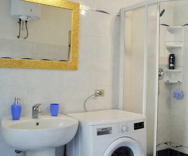 The Old Mansion Vasia